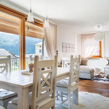 Appartamento Dolomiti Cortina Con Parcheggio - Caldo E Accogliente Trilocale *
