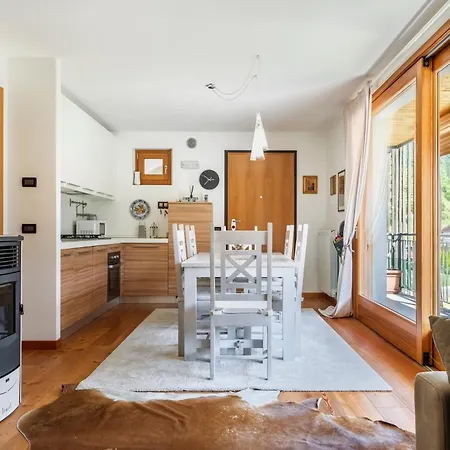 Dolomiti Cortina Con Parcheggio - Caldo E Accogliente Trilocale Apartment *