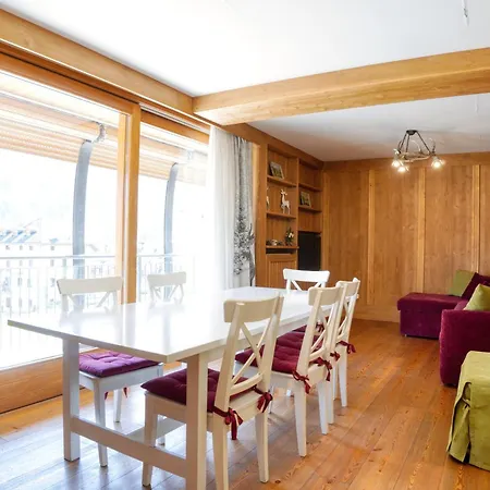 Dolomites Mountain - Cozy Alpine Surrounded By Nature Apartment